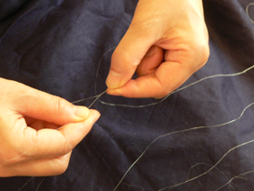 苧績み作業写真